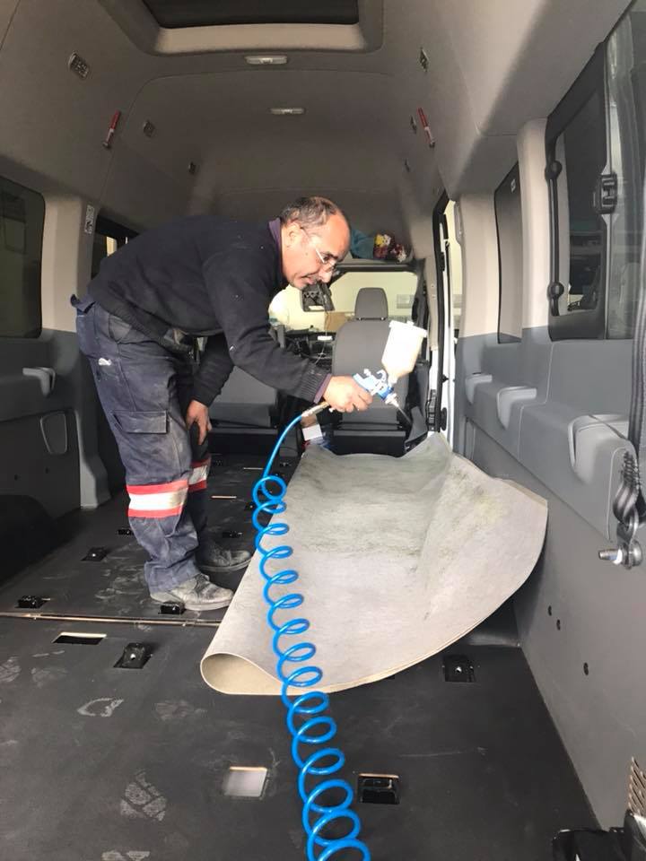 Çeta alüminyumla VE alt taban tahtası ve muşamba, araç içi kaplama servis aracı okul taşıtı ,panelvan minibüs otobüs dizaynı tasarımı ali acar Usta. Ankara 05389606235